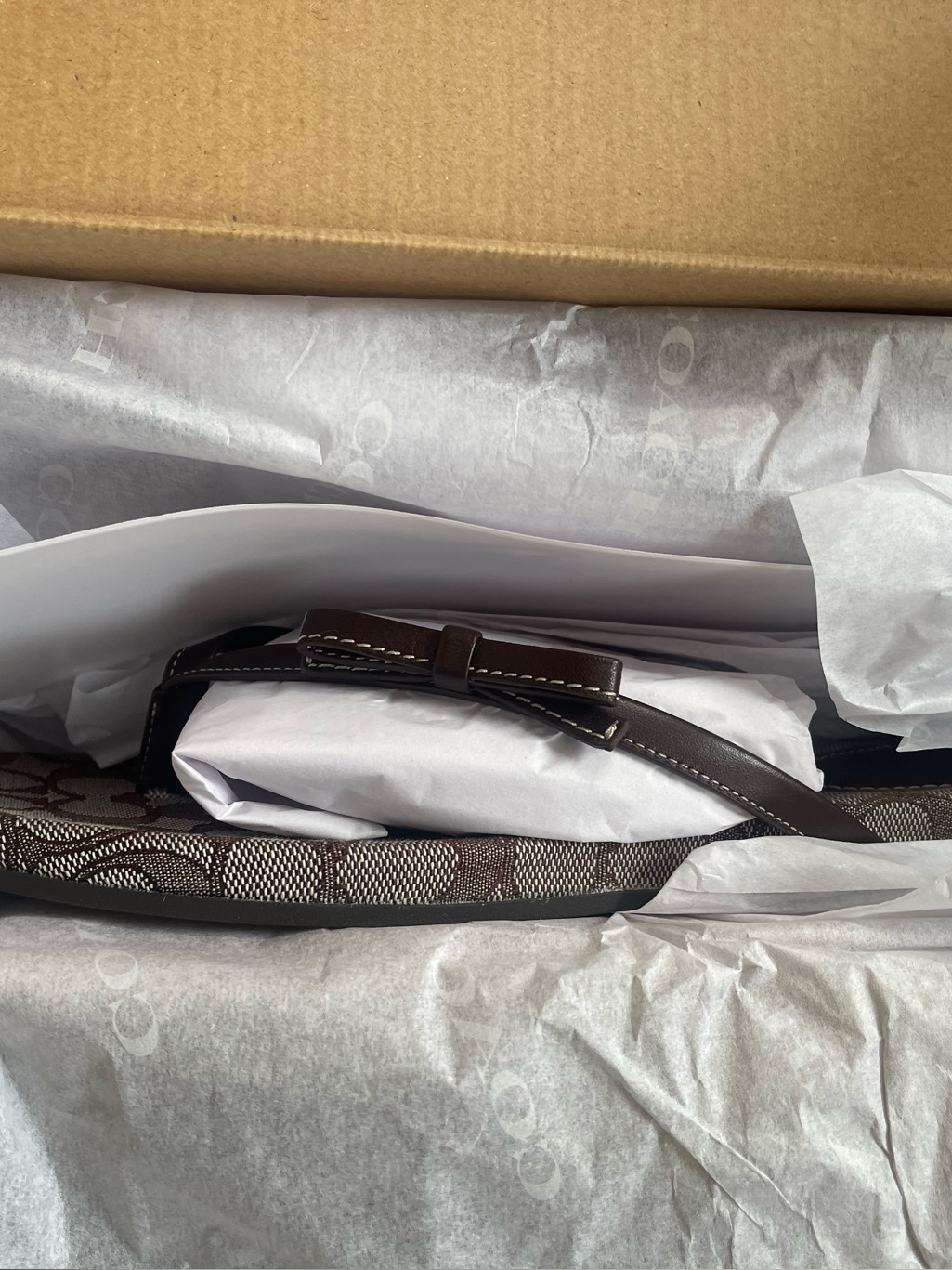Coach Bow Flip Flop In Signature Jacquard Oak/Maple 11m